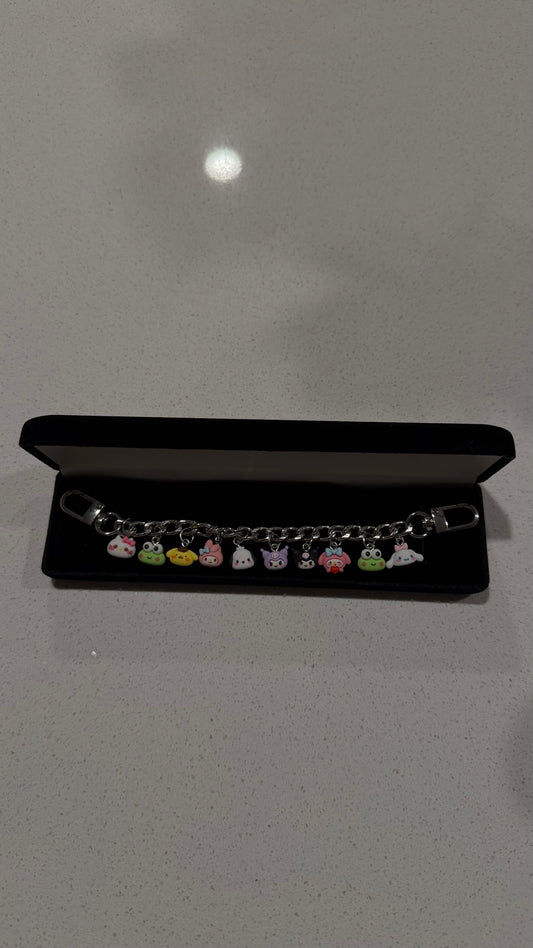✨Bow & friends matte charm chain ✨