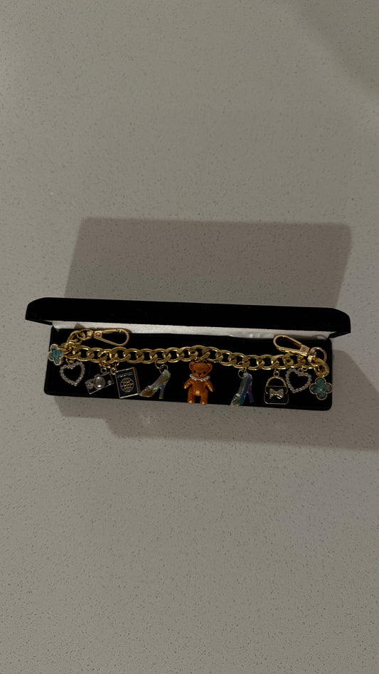 ✨ Golden Keepsakes Charm Chain ✨